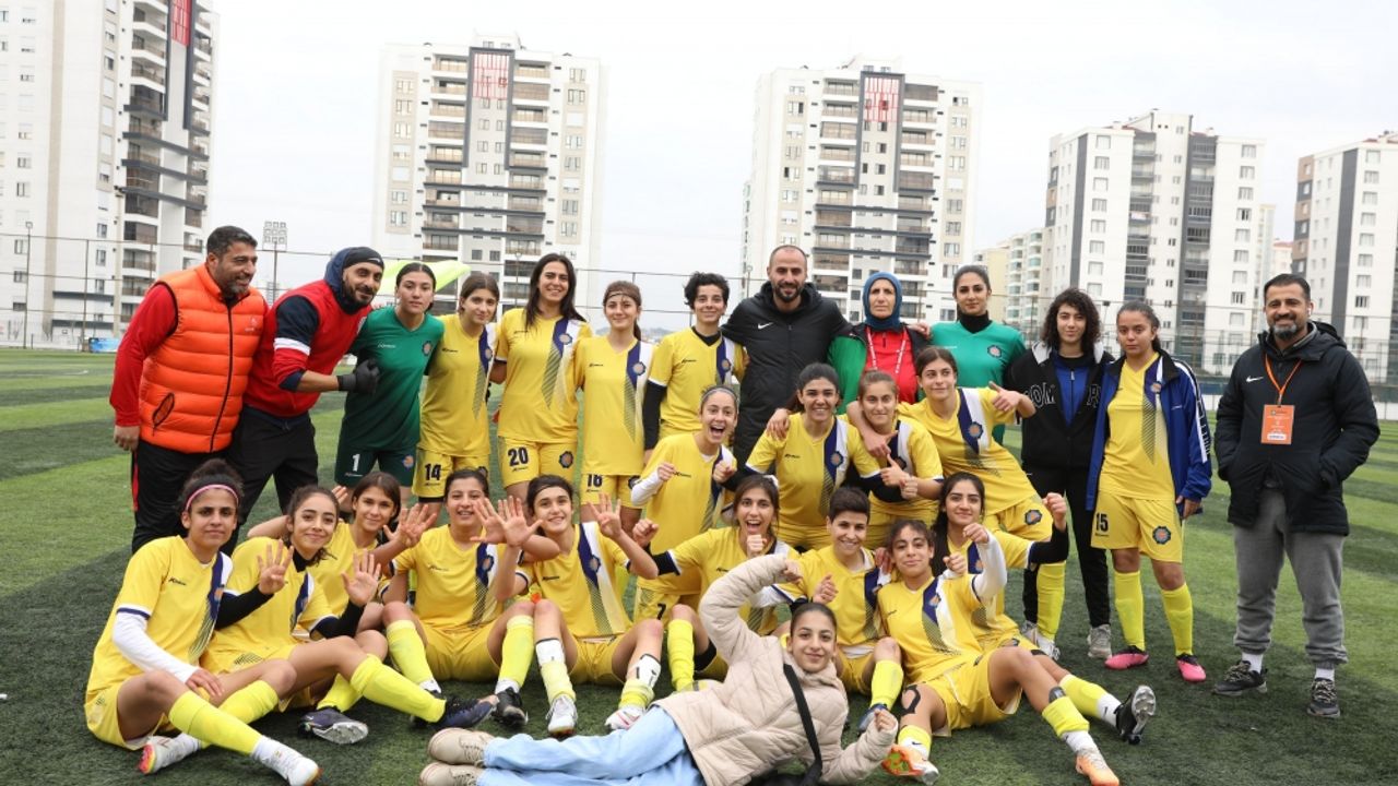 Diyarbakır Büyükşehir Belediyesi kadın futbol takımı sezona galibiyetle başladı
