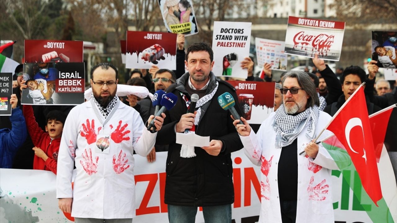 Diyarbakır ve Siirt'te hekimlerden İsrail'e karşı "sessiz yürüyüş"