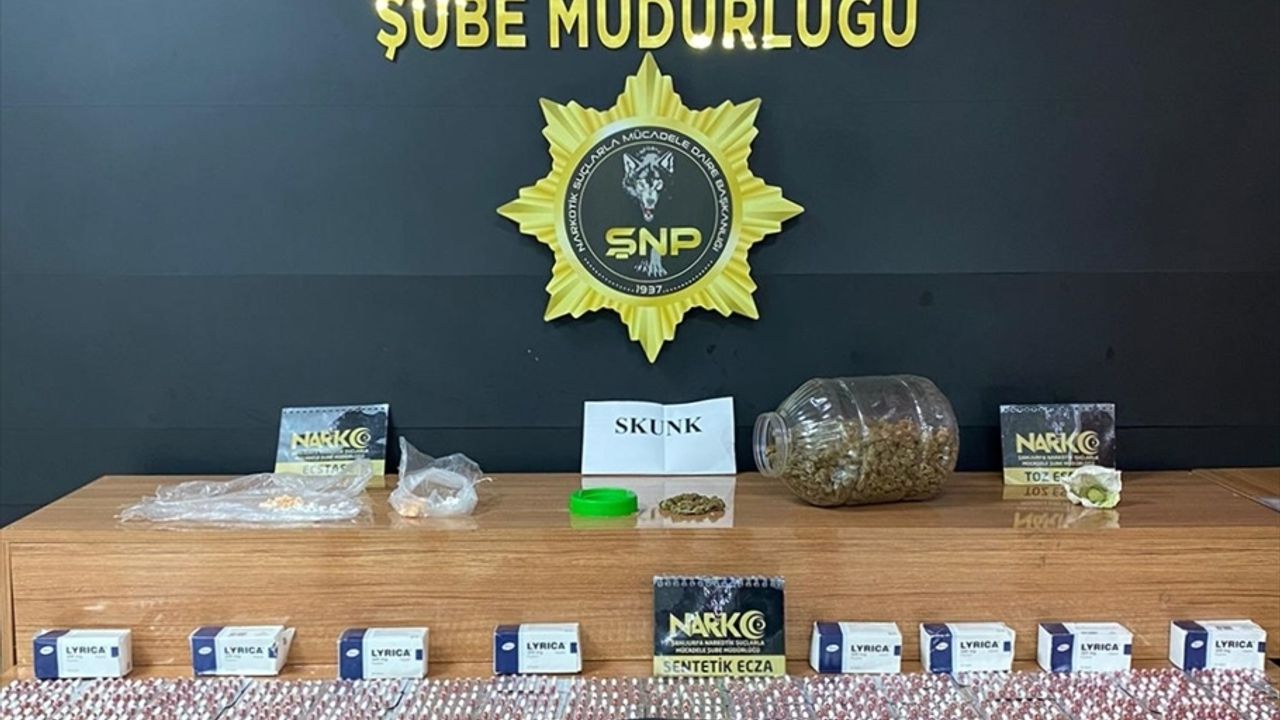 Şanlıurfa'da uyuşturucu satıcılarına yönelik operasyonda 5 zanlı yakalandı