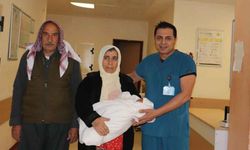 Urfa’da riskli doğum başarıyla gerçekleşti 53 yaşında ilk kez anne oldu
