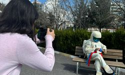 Diyarbakır'da fotoğraf eğitimi alan lise öğrencileri görme engelli çocukların hayallerini objektife yansıttı