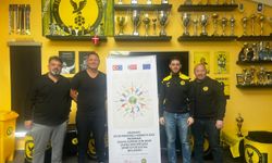 Diyarbakır'dan Danimarka'ya giden ekip, spor kuruluşlarıyla bir araya geldi