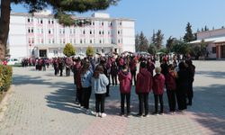 Kilis'te öğrenciler deprem tatbikatı yaptı