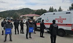 Siirt'te muhtarlık seçimi nedeniyle çıkan silahlı kavgada, 1'i polis 8 kişi yaralandı