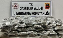 Diyarbakır'da bir araçta 71 kilogram esrar ele geçirildi