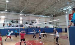 Hasankeyf'te kurumlar arası voleybol turnuvası başladı