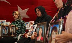 Diyarbakır anneleri "Anneler Günü" hediyesi olarak evlatlarını bekliyorlar