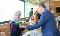 Siirt Valisi Kemal Kızılkaya, Anneler Günü'nde koruyucu aileleri ağırladı