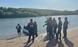 Dicle Nehri'nde kaybolan çocuğu arama çalışmaları sürüyor