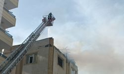 Gaziantep'te hasarlı binada çıkan yangın söndürüldü