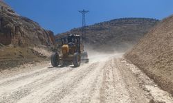 Hasankeyf Kalesi yolunda tesviye çalışması