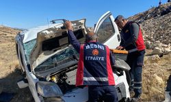 Adıyaman'da devrilen hafif ticari aracın sürücüsü yaralandı