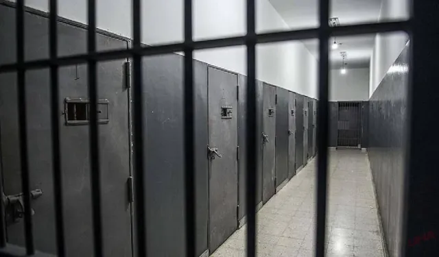 Hapishanede yangın: 11 mahkum öldü