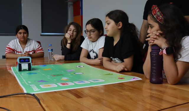 Gaziantep'te çocuklara kodlama eğitimi veriliyor