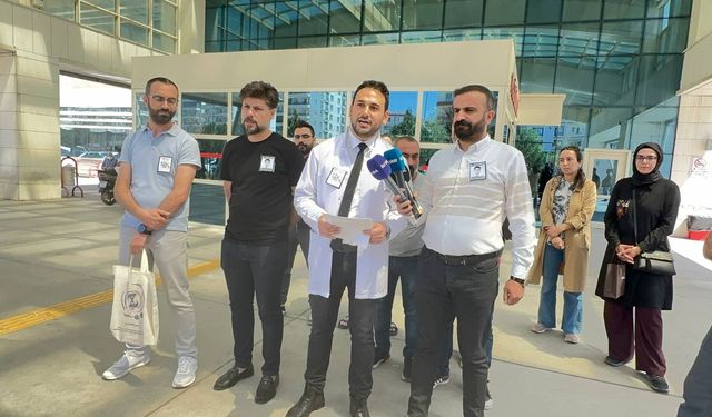 Gaziantep'te hasta yakını tarafından öldürülen doktor Arslan Siirt'te anıldı