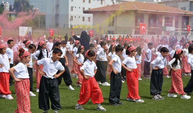 Silopi'de 23 Nisan Ulusal Egemenlik ve Çocuk Bayramı kutlandı