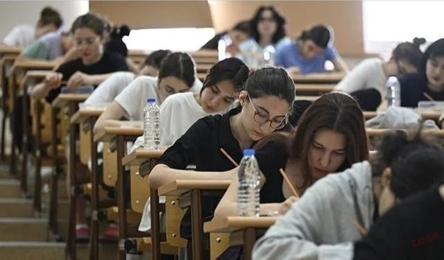 Yükseköğretim Kurumları Sınavı (YKS) Heyecanı Başlıyor: Cumartesi ve Pazar Günü Öğrenciler Ter Döküyor