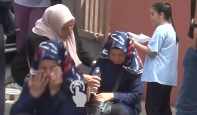 Şanlıurfa'da YKS Sınavına Geç Kalan Genç Kızın Annesi Okulun Önünde Gözyaşlarına Hakim Olamadı